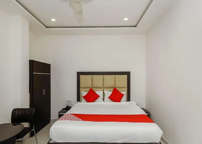 Oyo 26941 Hotel Palm International