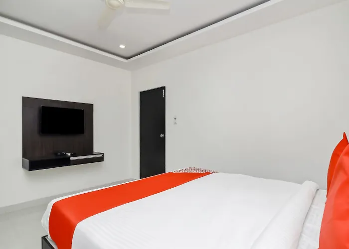 Oyo 26941 Hotel Palm International
